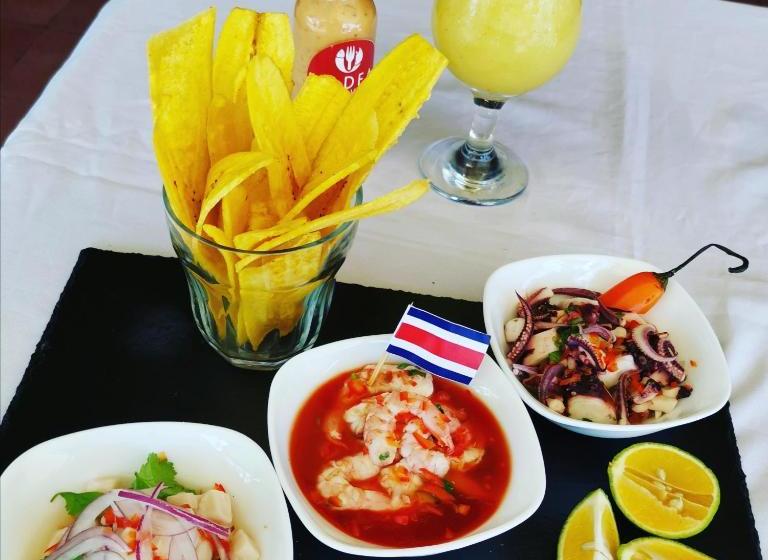 هتل Pura Vida Backpackers Golfito