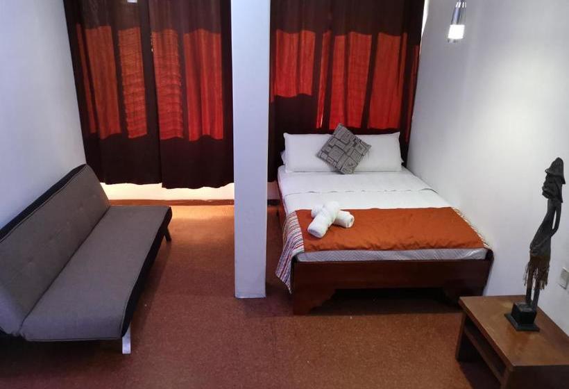 هتل Pura Vida Backpackers Golfito