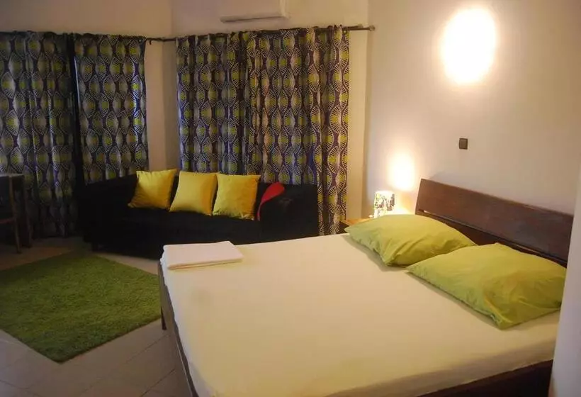 هتل Karls Guesthouse