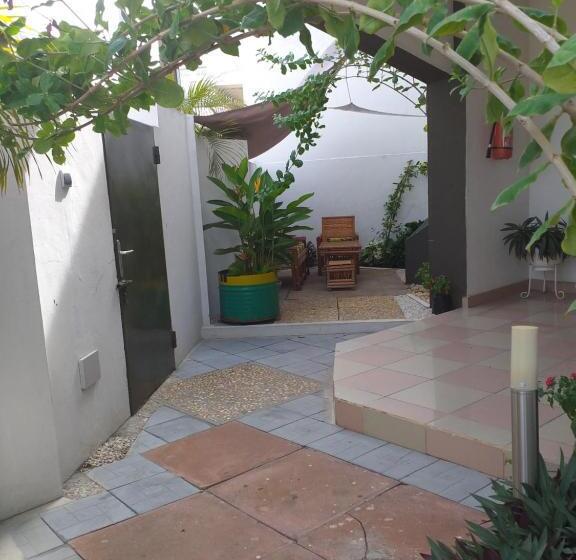 هتل Karls Guesthouse