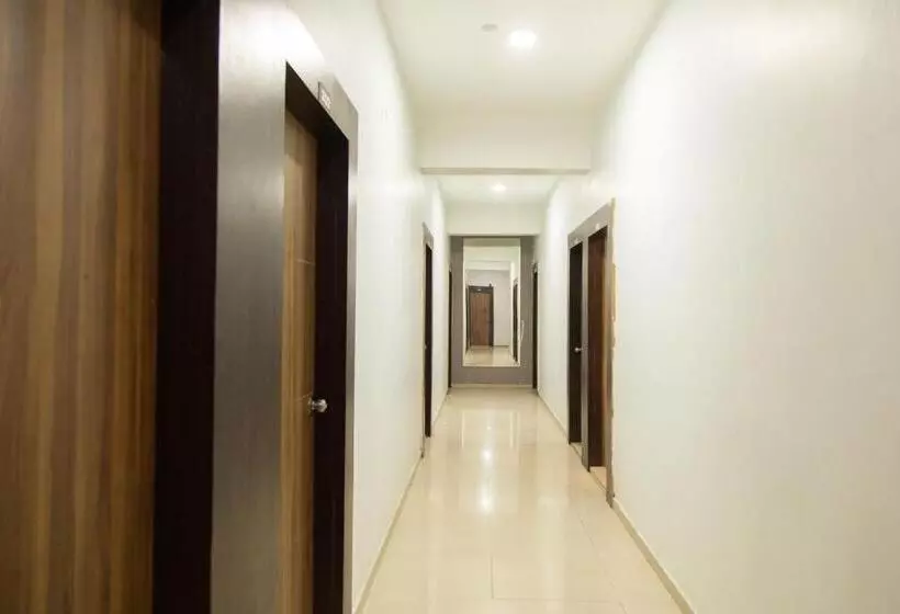 Collection O Hotel Samruddhi