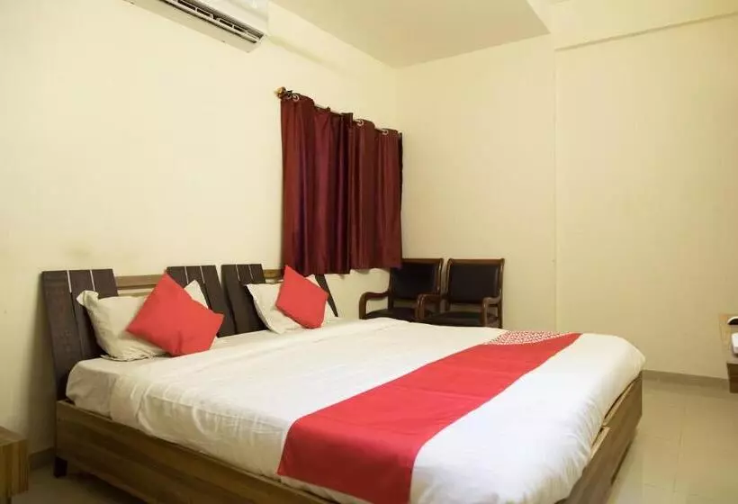 Collection O Hotel Samruddhi