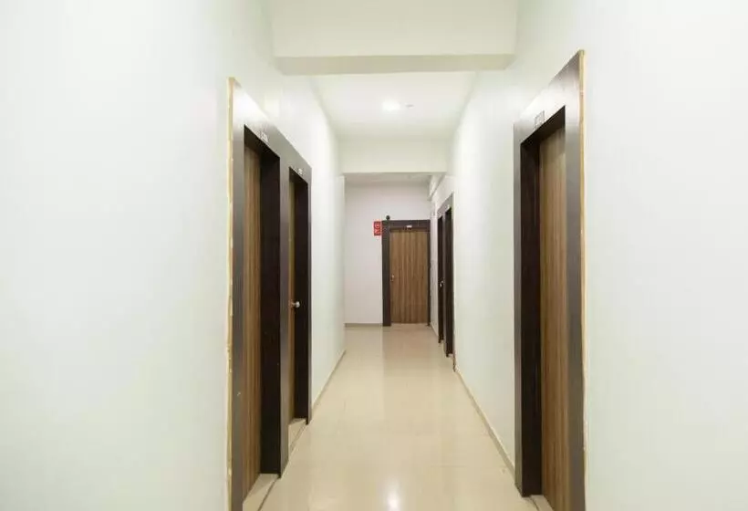 Collection O Hotel Samruddhi