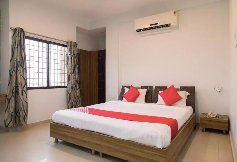 Collection O Hotel Samruddhi