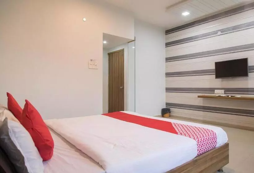 Collection O Hotel Samruddhi