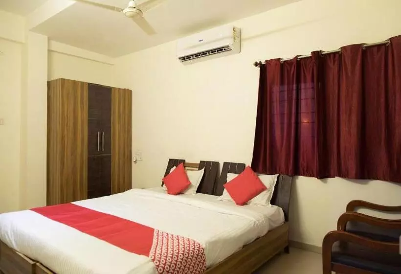 Collection O Hotel Samruddhi