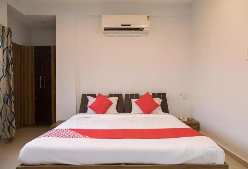 Collection O Hotel Samruddhi