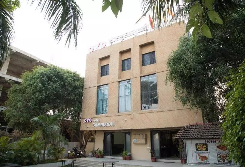 Collection O Hotel Samruddhi