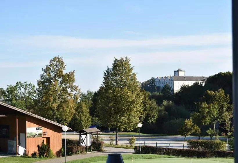 ホテル Hausschachen