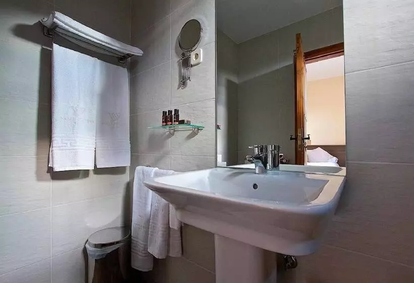 Hotelli Valle Del Eria