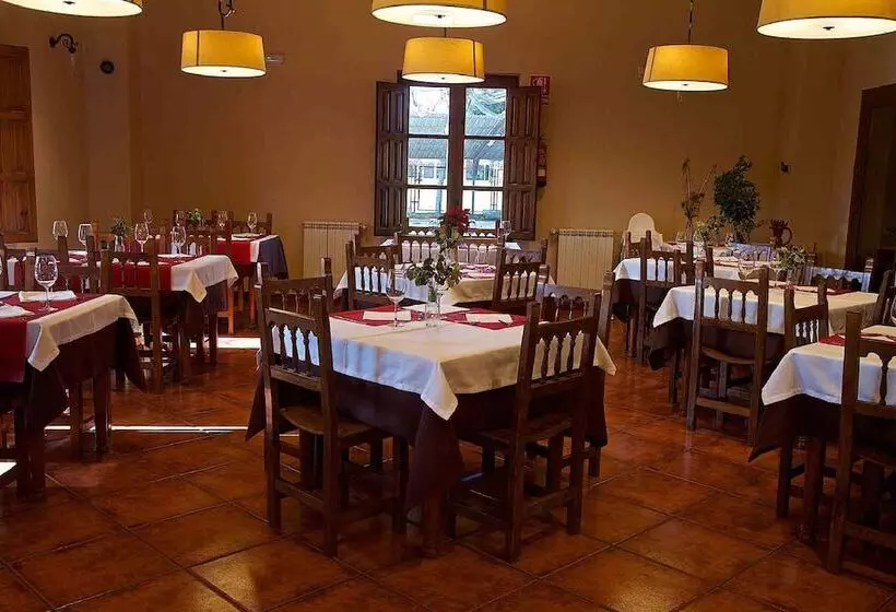 Hotelli Valle Del Eria