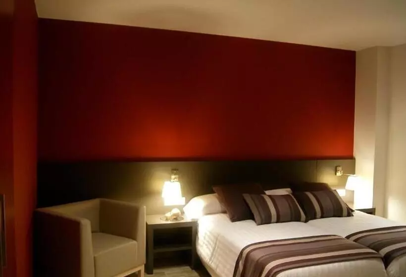 Majatalo Restaurante Y Alojamiento Can Mach