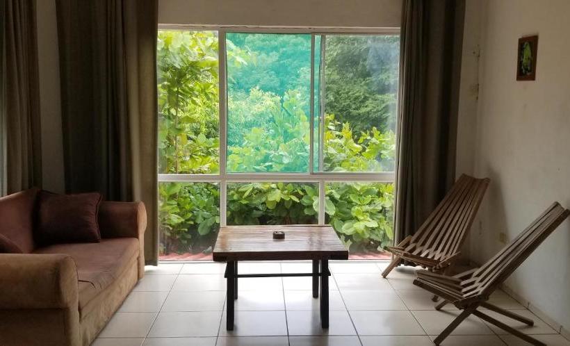 هاستل Hostal El Balsamo