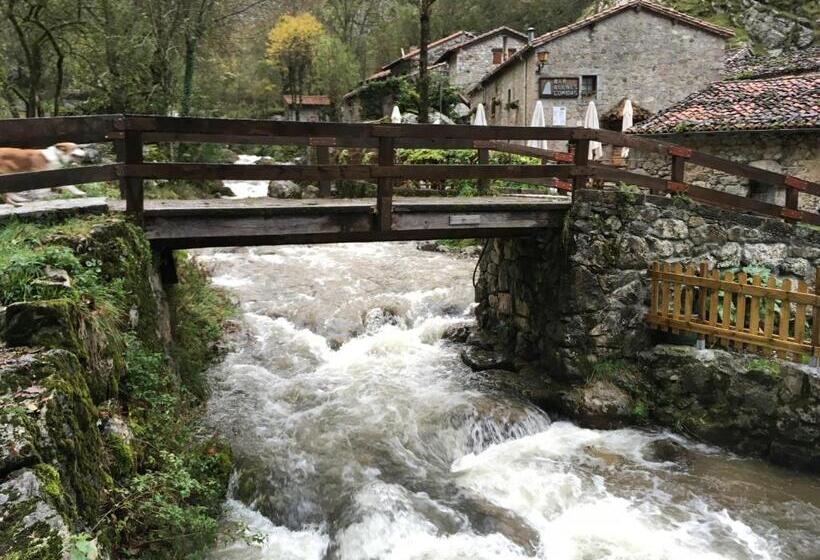 Albergue Villa De Bulnes