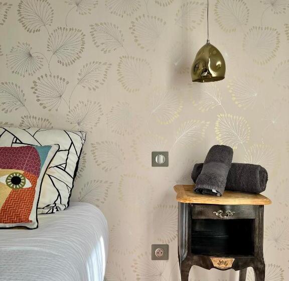 تختخواب و صبحانه La Cour Carree   Chambres D Hôtes