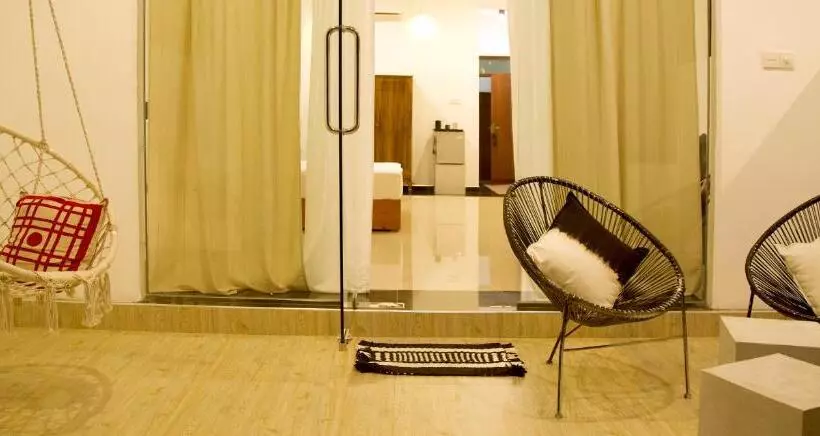 Aamiaismajoitus (B&B) Villa Layanga   Riverside Guestrooms