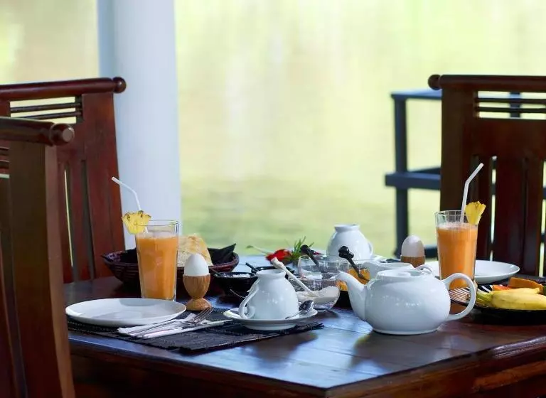 Aamiaismajoitus (B&B) Villa Layanga   Riverside Guestrooms