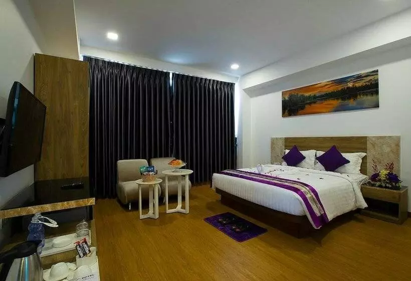 هتل Platinum Square