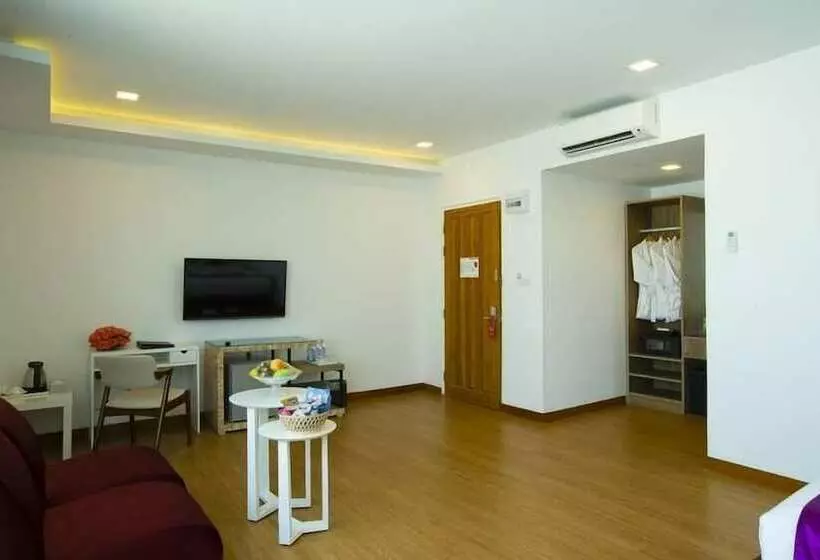 هتل Platinum Square