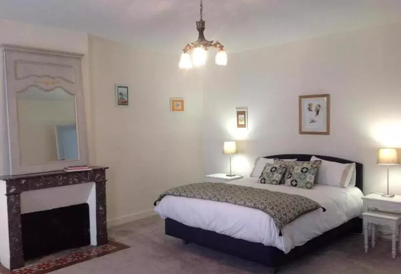 Aamiaismajoitus (B&B) Le Clos De La Cathedrale