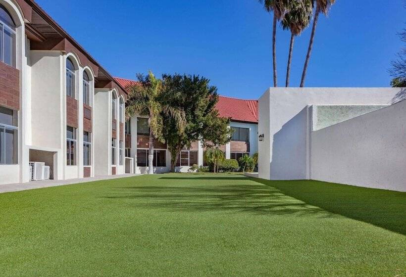 فندق Days Inn By Wyndham Piedras Negras