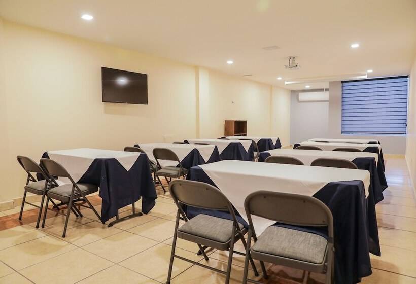 فندق Days Inn By Wyndham Piedras Negras