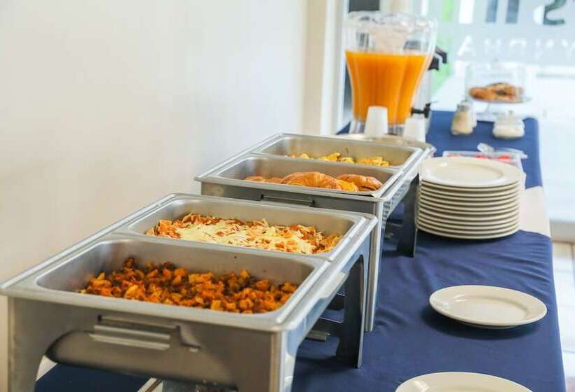 فندق Days Inn By Wyndham Piedras Negras