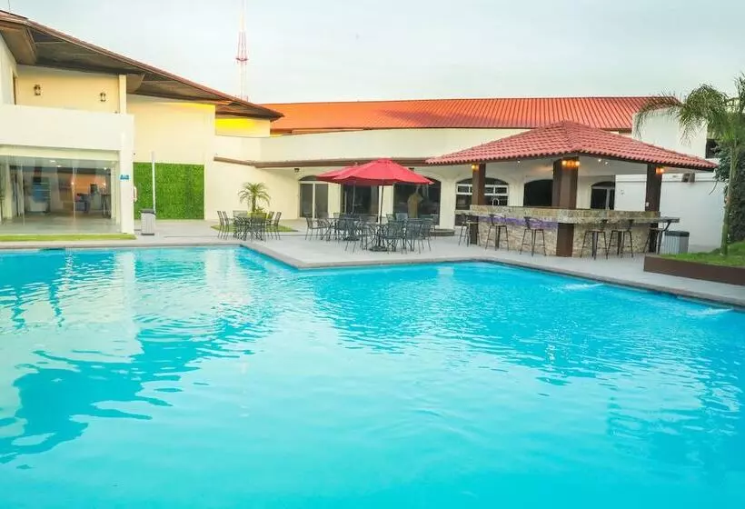 ホテル Days Inn By Wyndham Piedras Negras