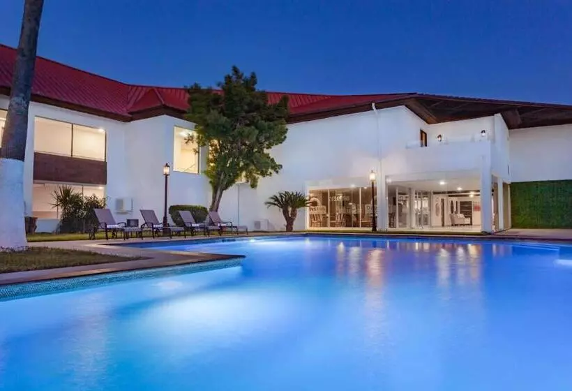 ホテル Days Inn By Wyndham Piedras Negras