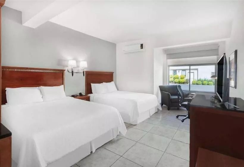 ホテル Days Inn By Wyndham Piedras Negras