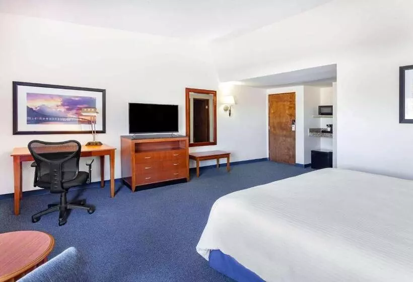 ホテル Days Inn By Wyndham Piedras Negras