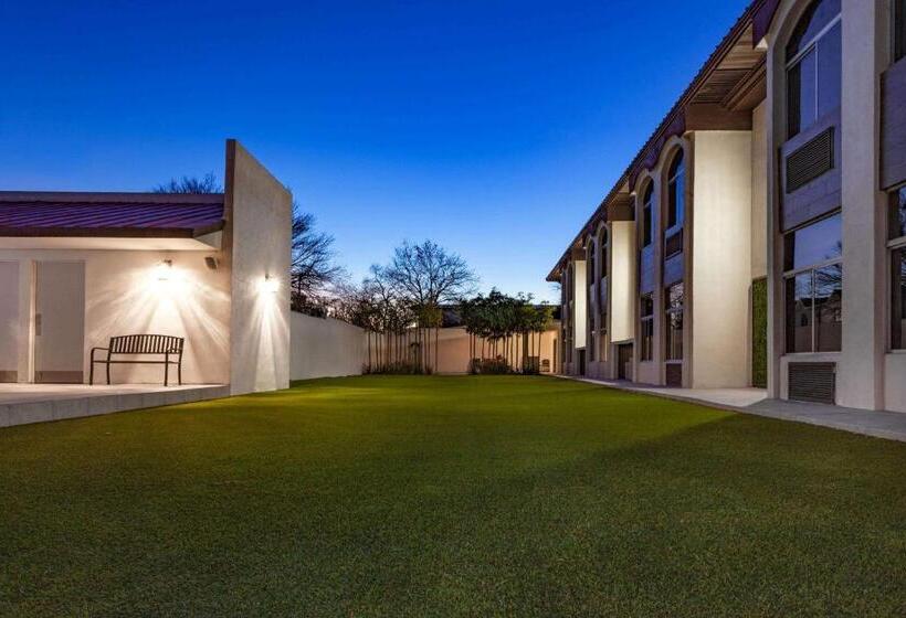 فندق Days Inn By Wyndham Piedras Negras