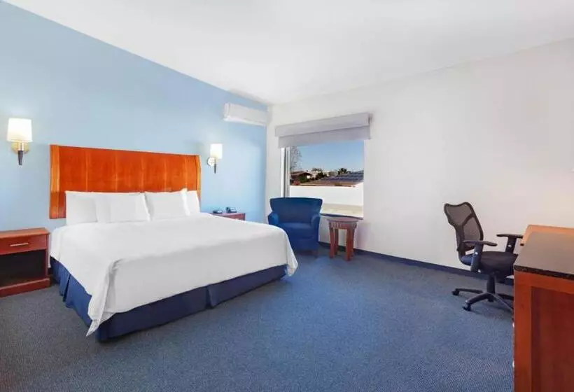 ホテル Days Inn By Wyndham Piedras Negras