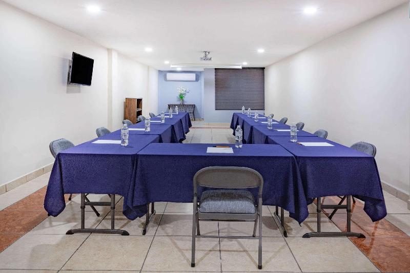 فندق Days Inn By Wyndham Piedras Negras