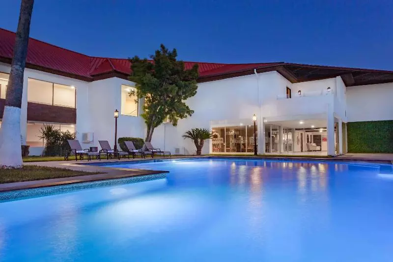 ホテル Days Inn By Wyndham Piedras Negras