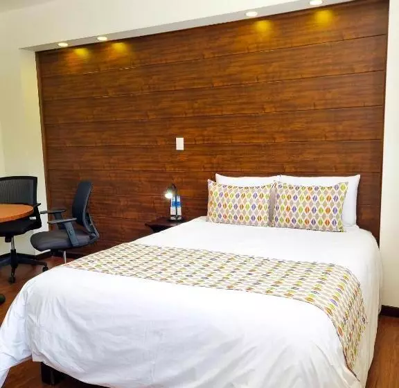 هاستل Burbi Lake Lodge Monteverde