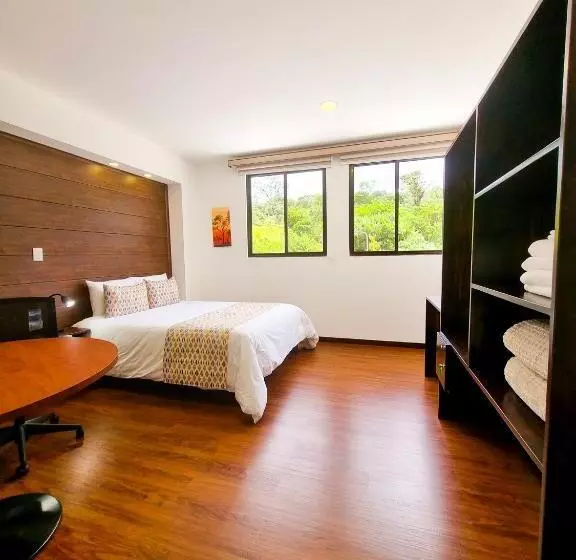 هاستل Burbi Lake Lodge Monteverde