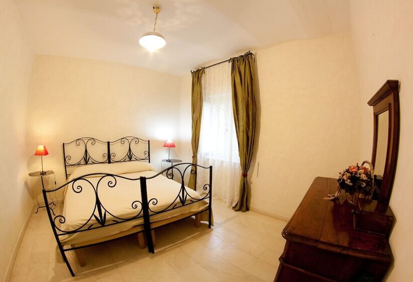 בית מלון כפרי Agriturismo Le Magnolie