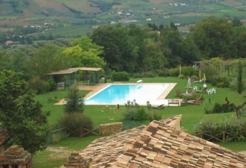 בית מלון כפרי Agriturismo Le Magnolie