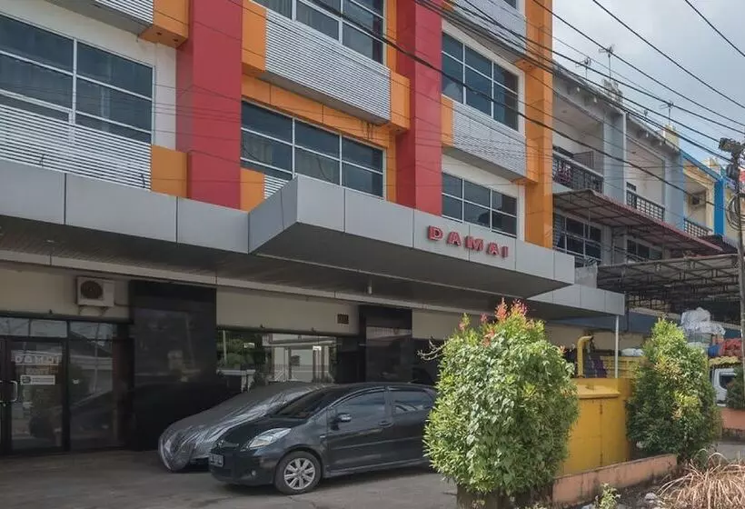 ペンション Reddoorz Near Gajah Mada Pontianak