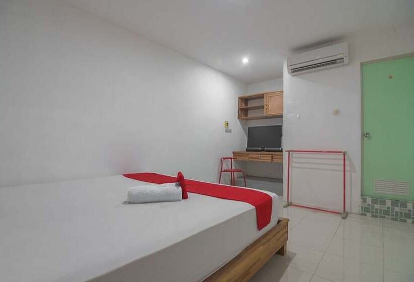 펜션 Reddoorz Near Gajah Mada Pontianak