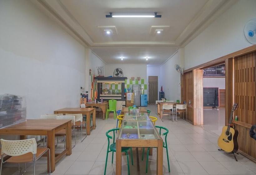 פנסיון Reddoorz Near Gajah Mada Pontianak