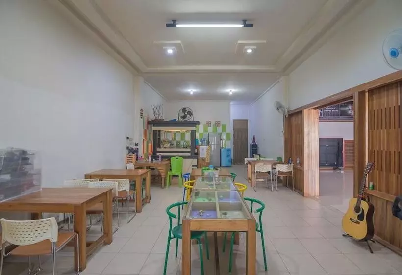 ペンション Reddoorz Near Gajah Mada Pontianak