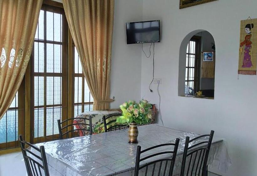 Hostel Lucky Star View Inn