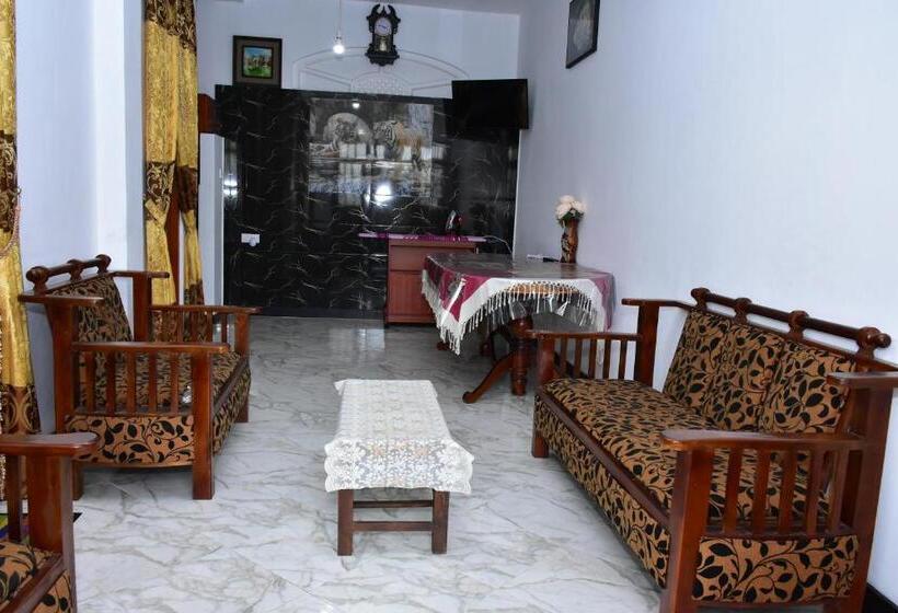 Hostel Lucky Star View Inn