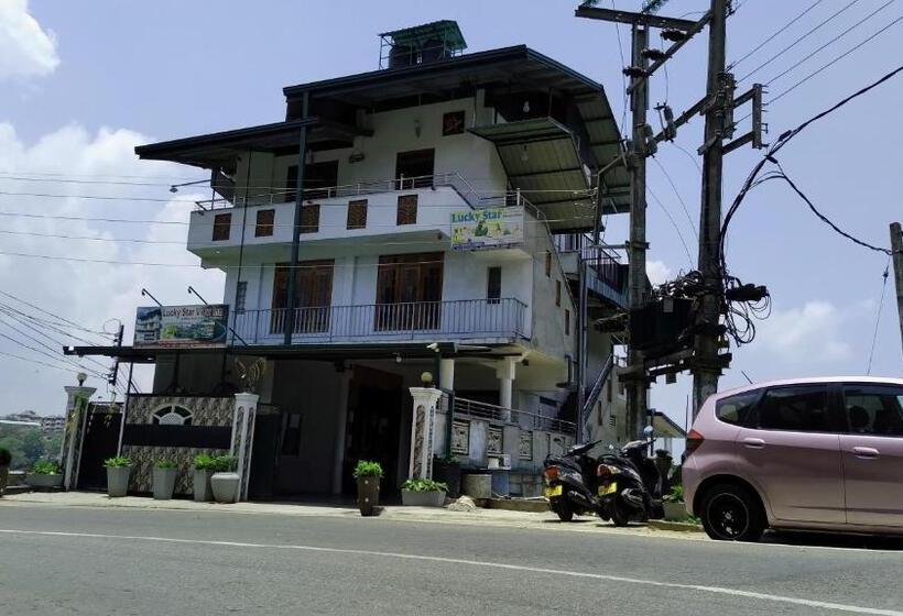 Hostel Lucky Star View Inn