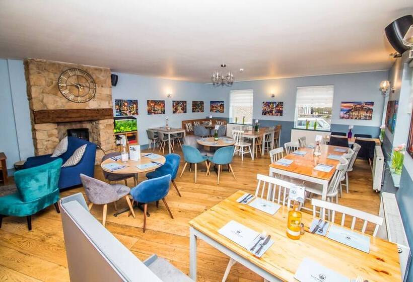 فندق صغير The Saxon Inn