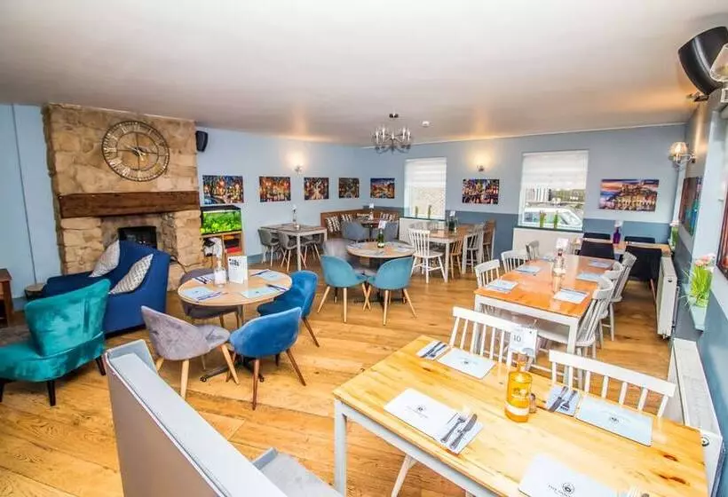 Hostel The Saxon Inn