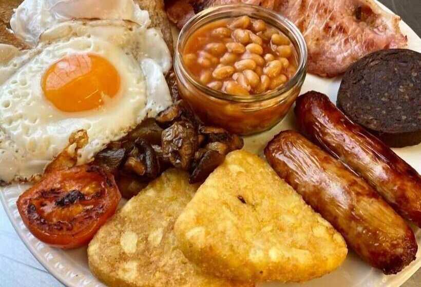 فندق صغير The Saxon Inn