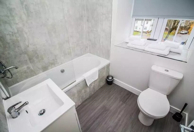 Hostel The Saxon Inn